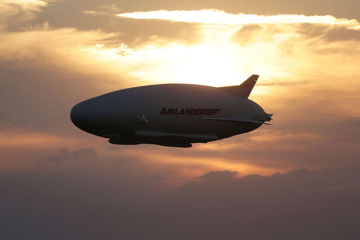 En Büyük Hava Aracı Airlander 10, İlk Uçuşunu Gerçekleştirdi